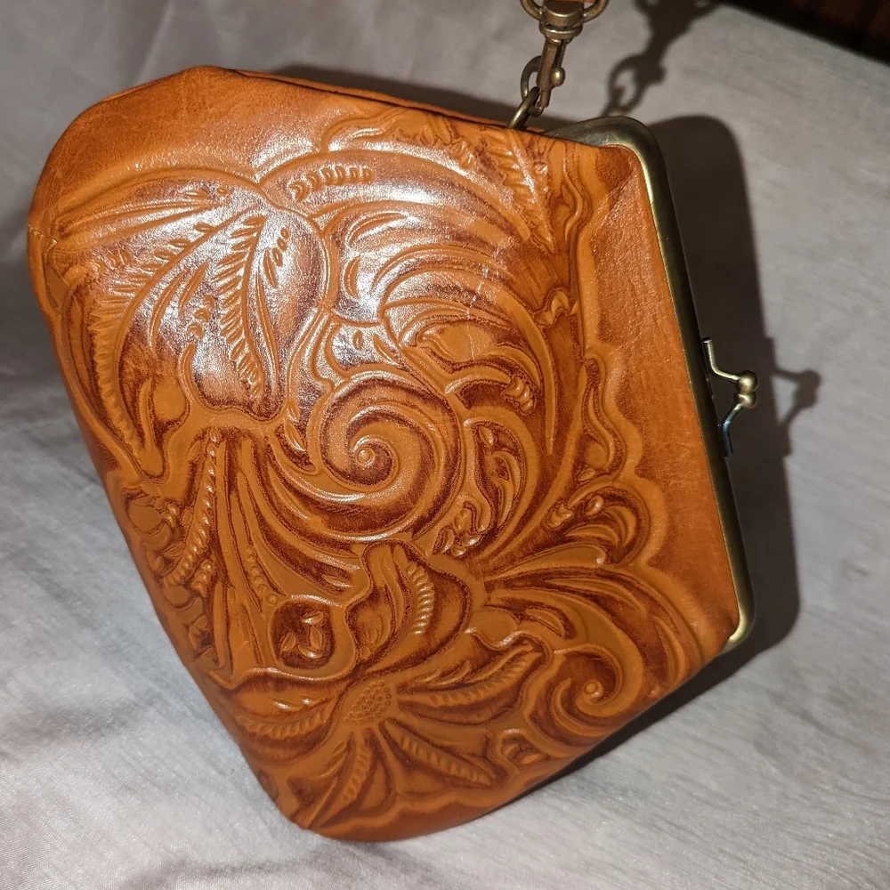 Patricia Nash tolled Savena leather wristlet.